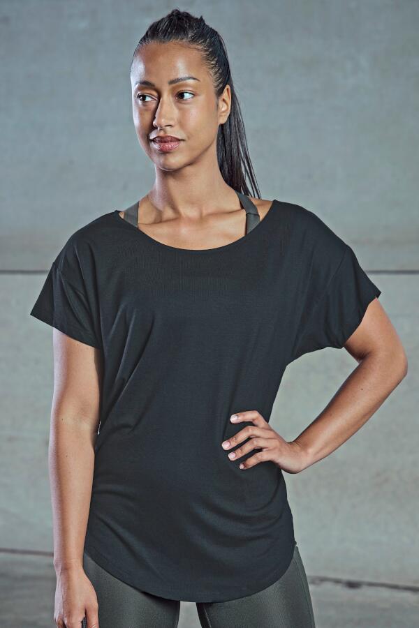 Produktansicht: Tombo lockeres Damen Sport T-Shirt mit weitem Ausschnitt